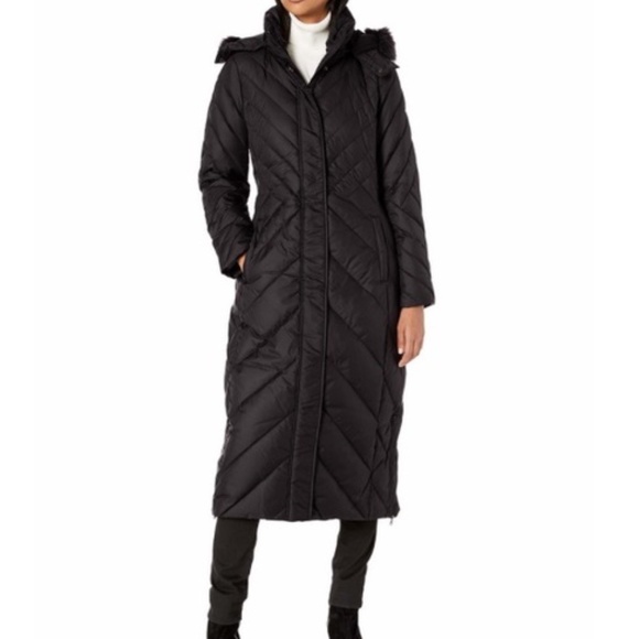 Larry Levine Jackets & Blazers - Larry Levine • Chevron Stitched Maxi Puffer • M